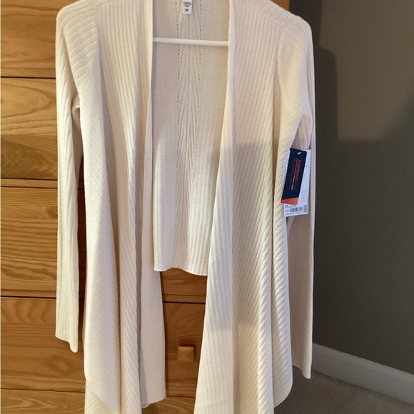 Athleta solstice wrap (PRICEDROP) - Picture 3 of 4